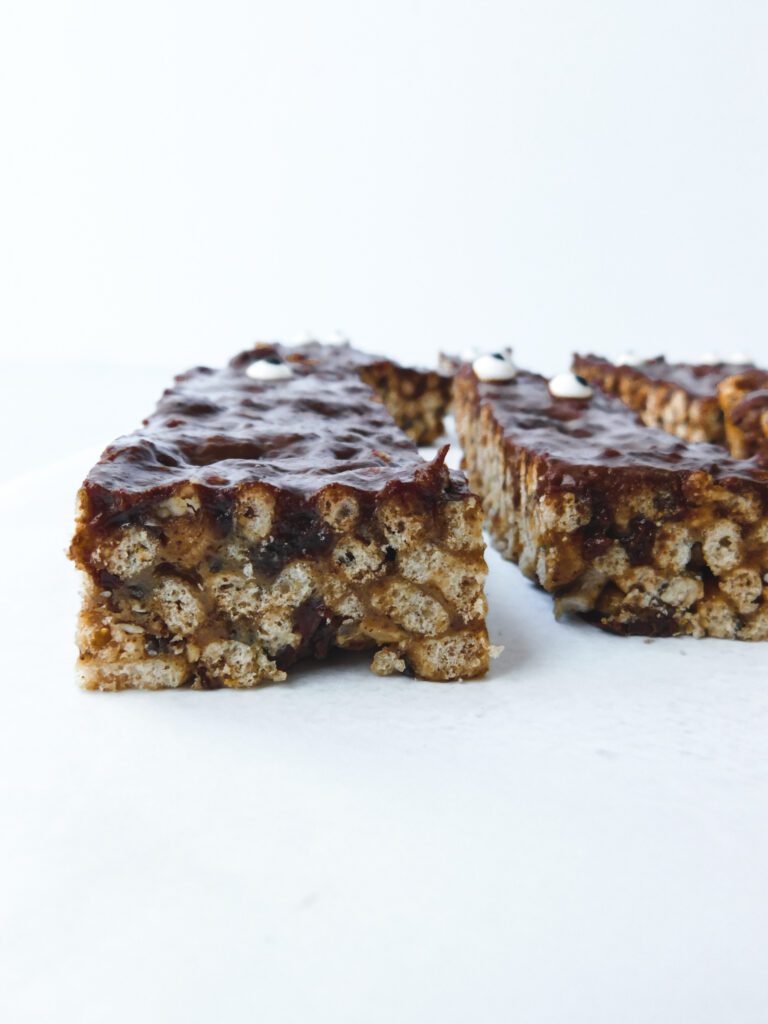 A side view image of the cereal bars.