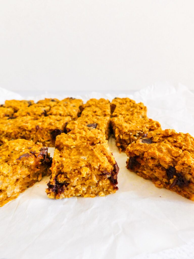 A side view of the pumpkin bars.