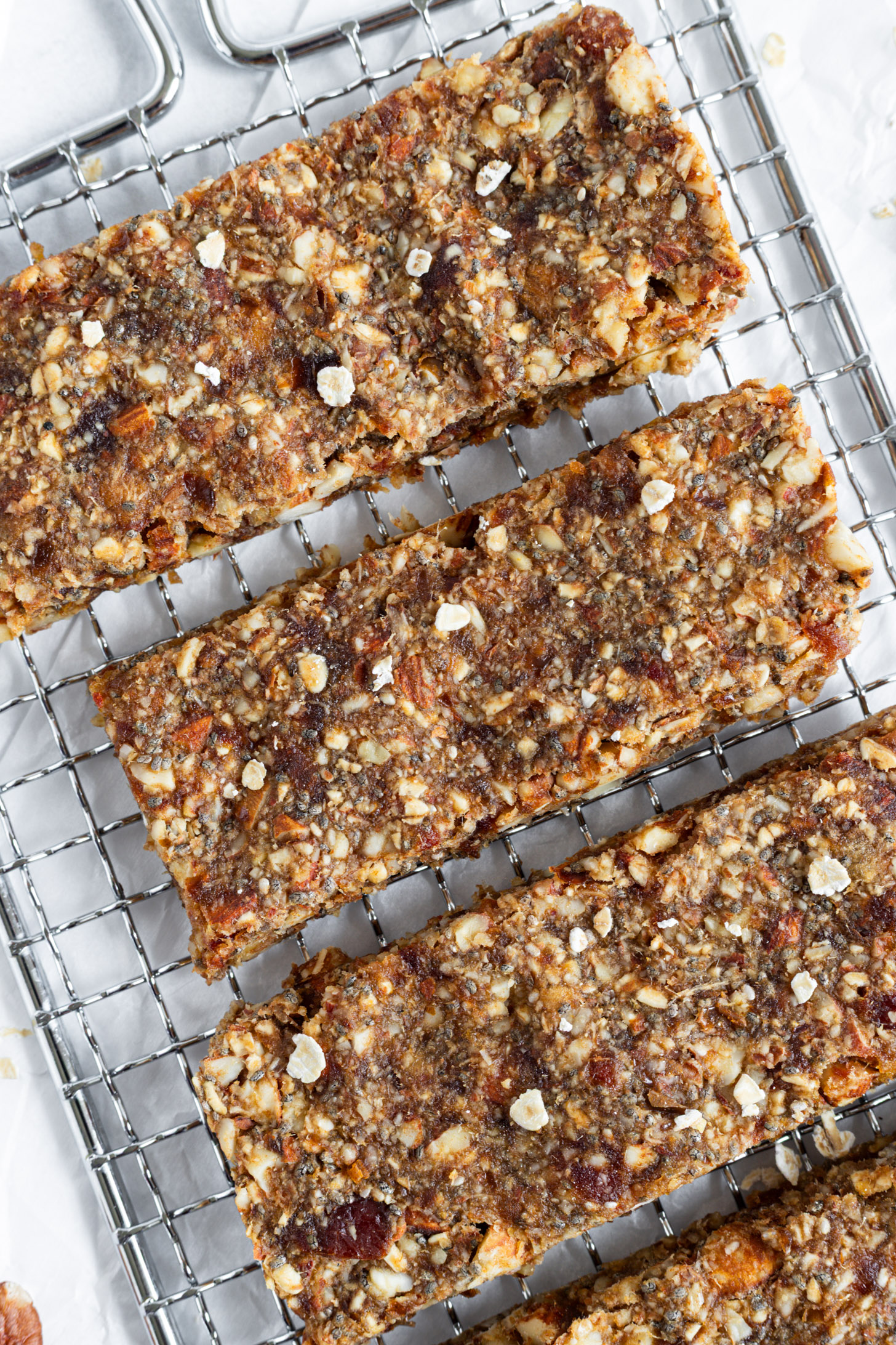 Date bars on a wire rack.