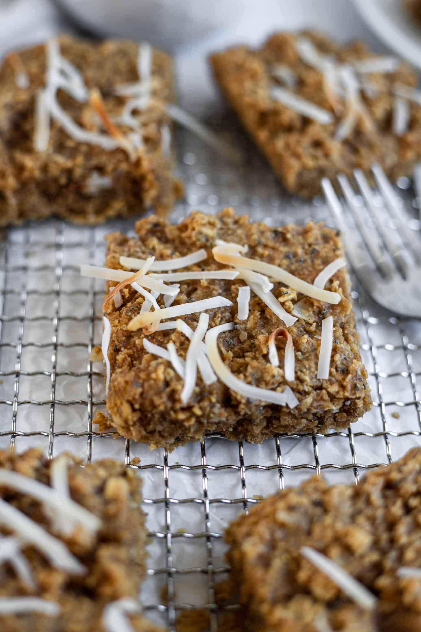 Breakfast bars on a wire rack.