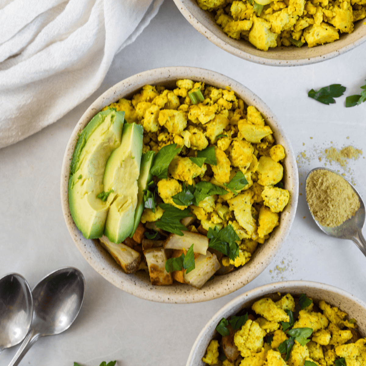 Tofu scramble in bowls.