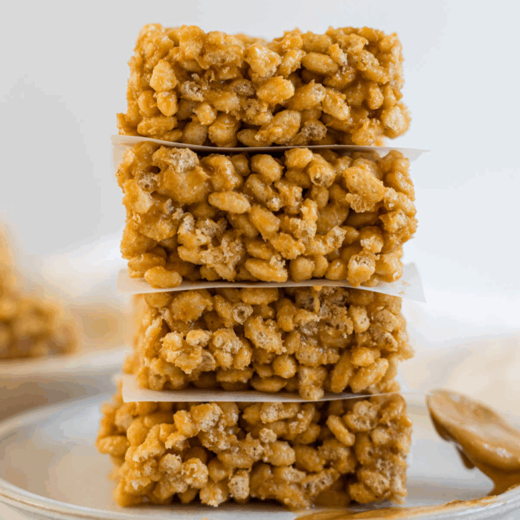 A stack of vegan peanut butter rice krispie treats.